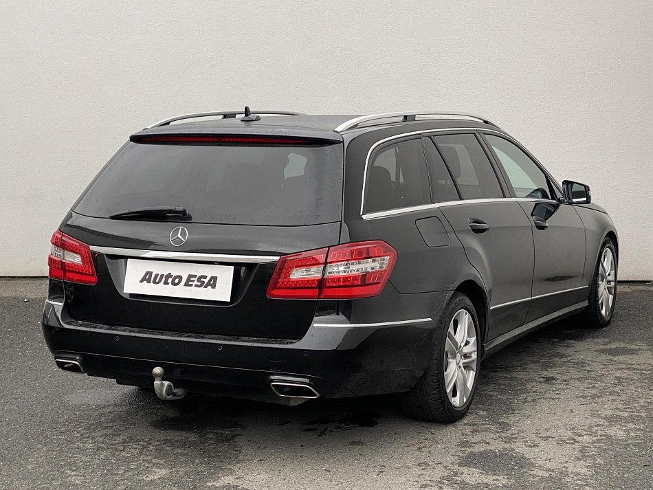 Mercedes-Benz Třída E 3.0 CDi Avantgarde E350