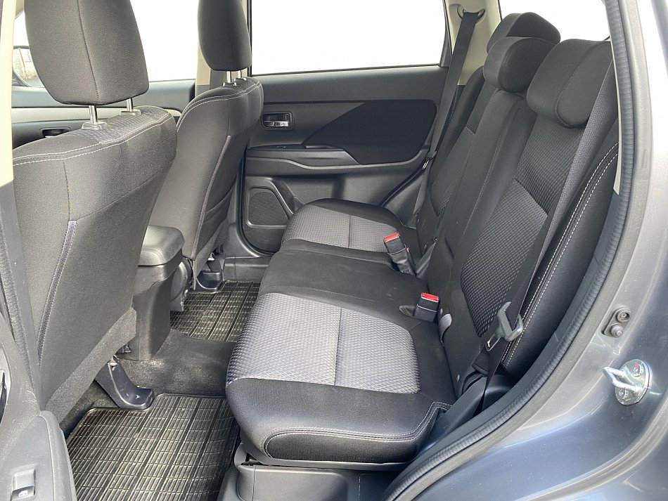 Mitsubishi Outlander 2.0 MIVEC 