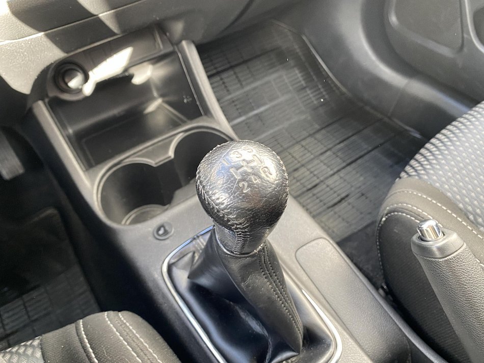 Mitsubishi Outlander 2.0 MIVEC 