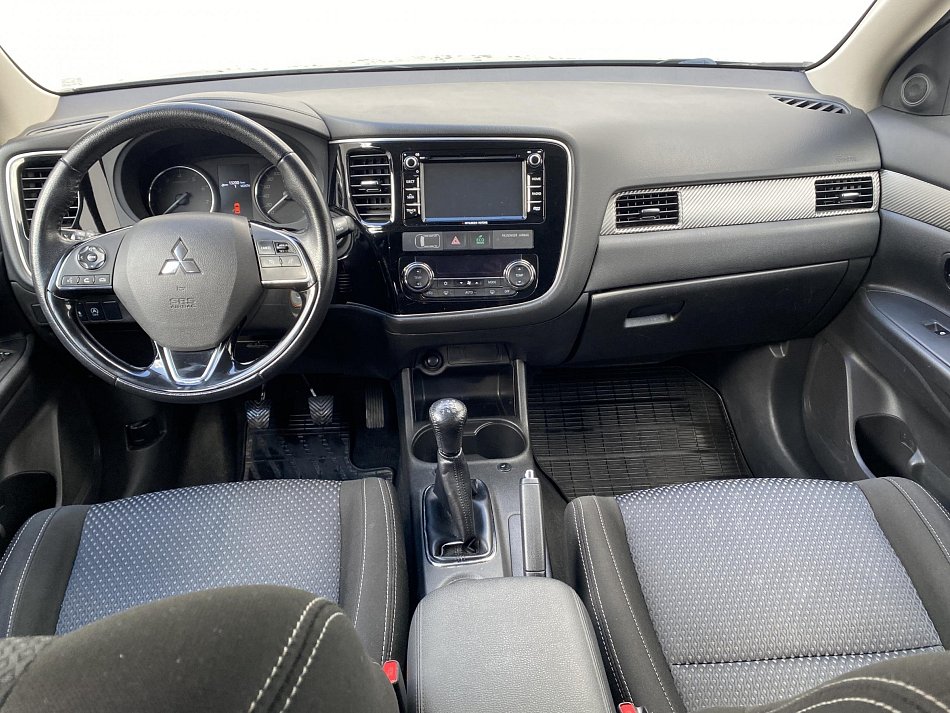 Mitsubishi Outlander 2.0 MIVEC 