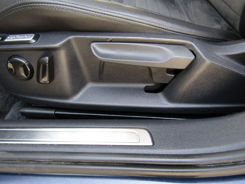 Volkswagen Passat 2.0 TDi Highline