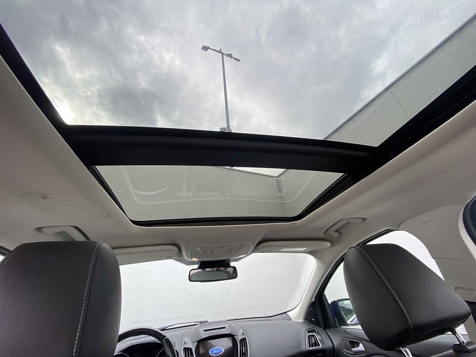 Ford Kuga 1.5 EB Titanium