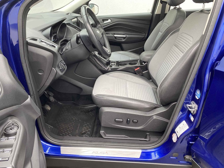 Ford Kuga 1.5 EB Titanium