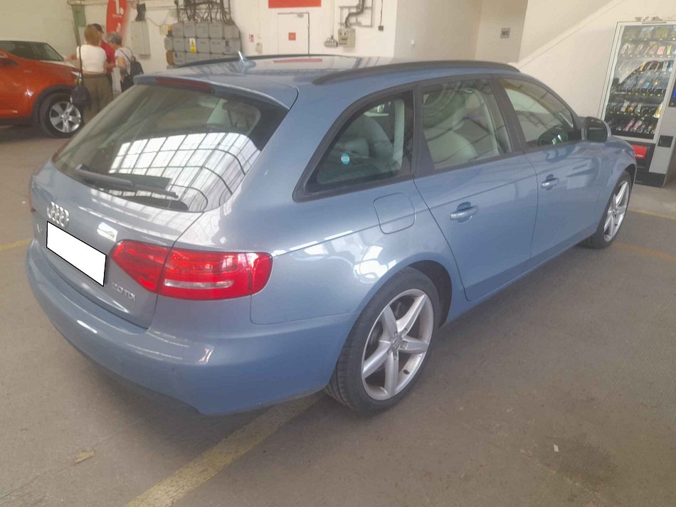 Audi A4 2.0 TDi 