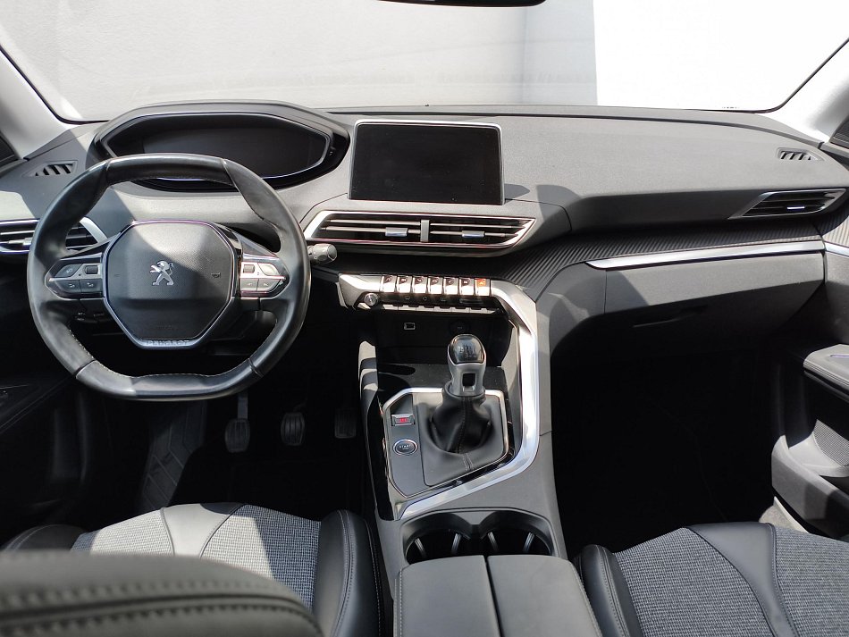 Peugeot 3008 1.2 PT Allure
