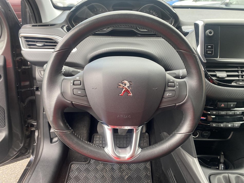 Peugeot 2008 1.2PT 