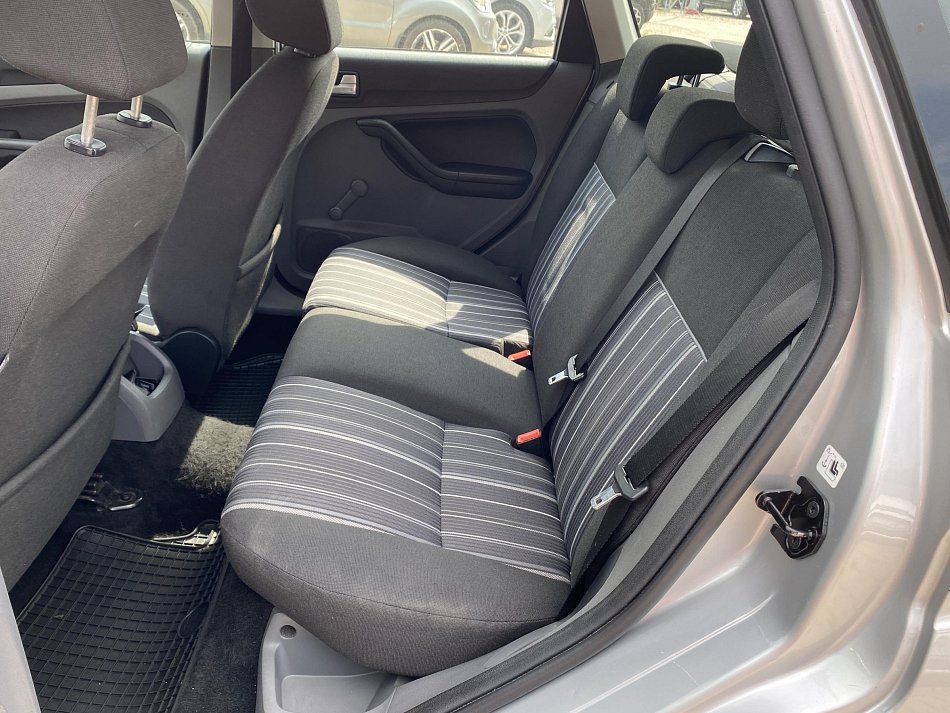 Ford Focus 1.6 i 