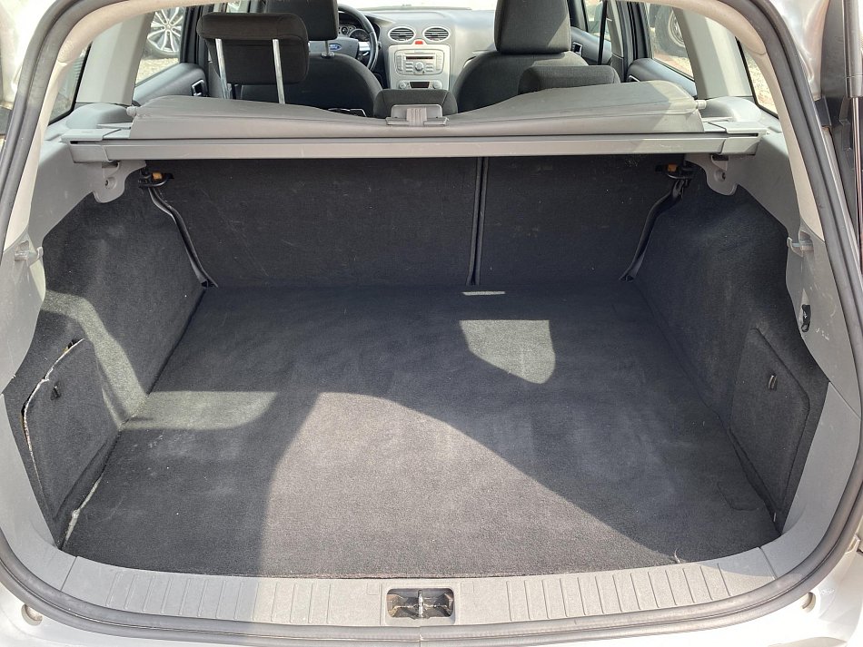 Ford Focus 1.6 i 