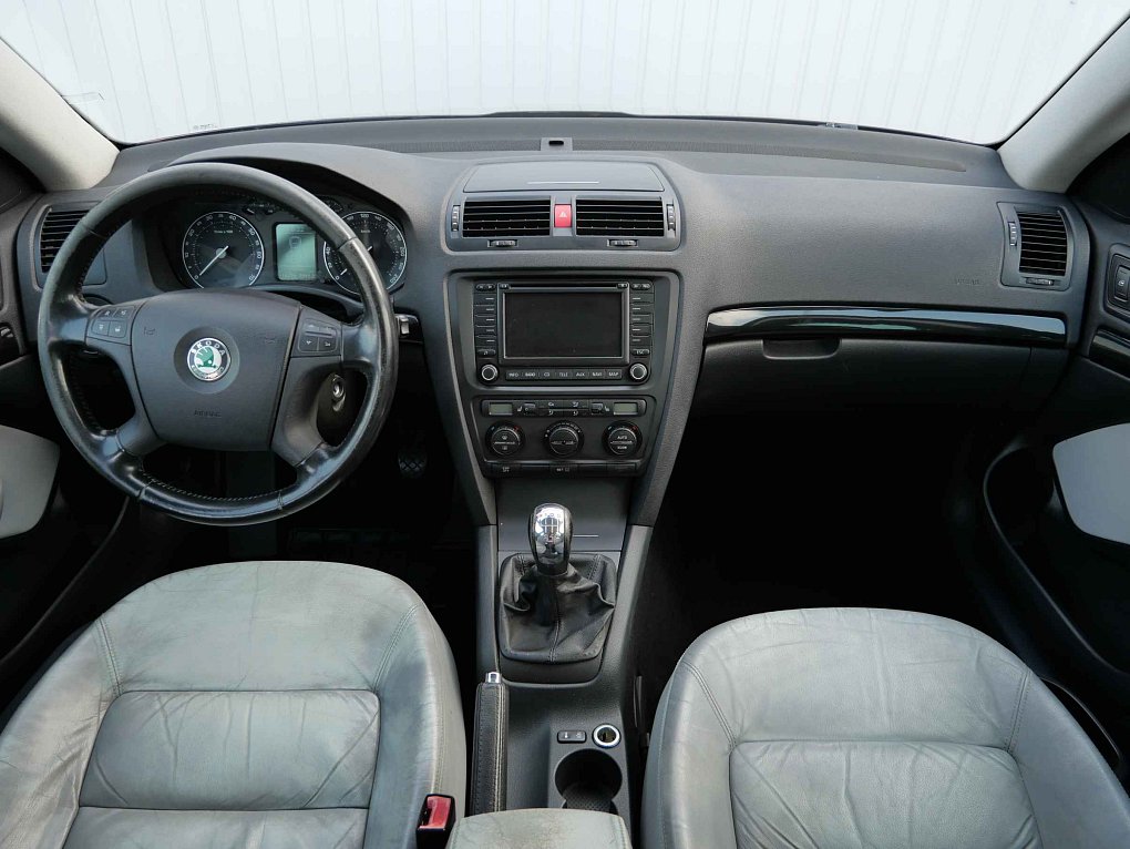 Škoda Octavia II 2.0FSI 