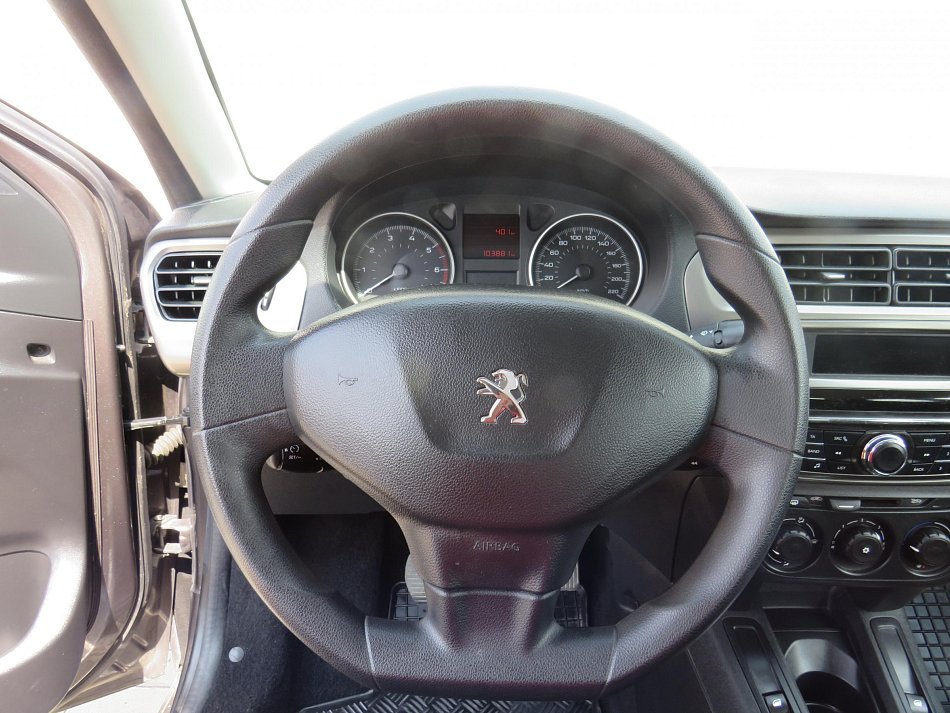 Peugeot 301 1.2PT 