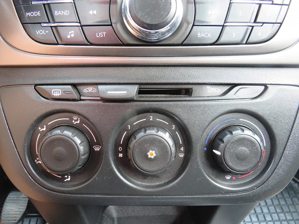 Peugeot 301 1.2PT 