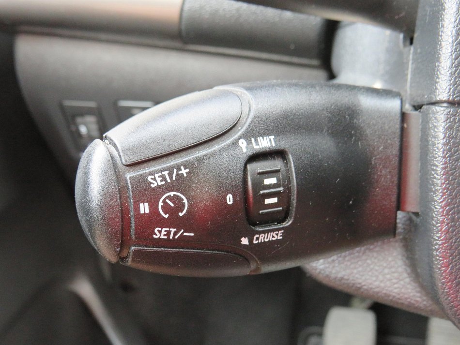 Peugeot 301 1.2PT 