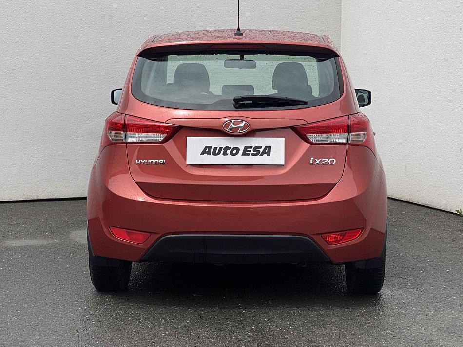 Hyundai Ix20 1.4i 