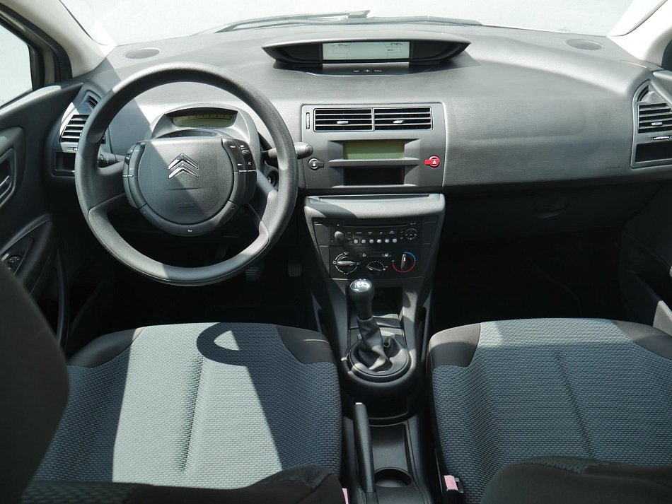 Citroën C4 1.4 i 