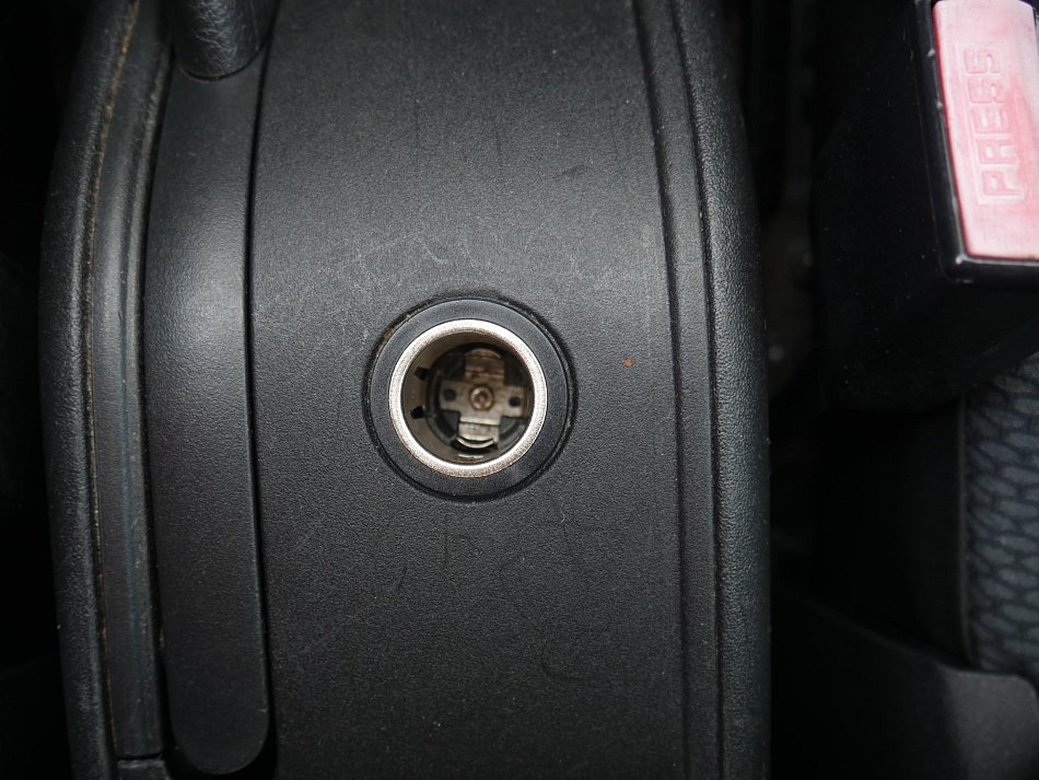 Citroën C4 1.4 i 