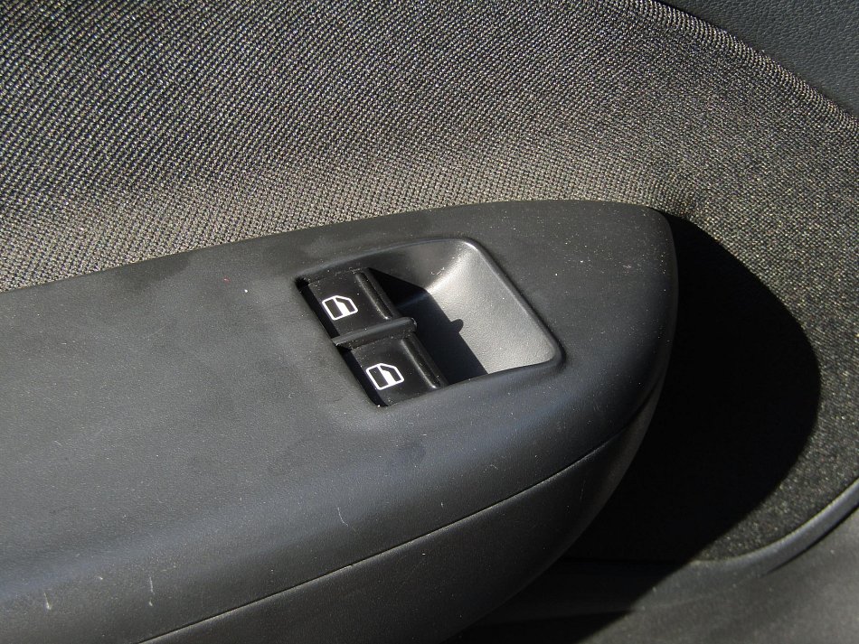 Škoda Octavia II 1.6 MPi Tour