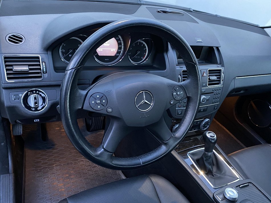Mercedes-Benz Třída C 1.6T Elegance C180