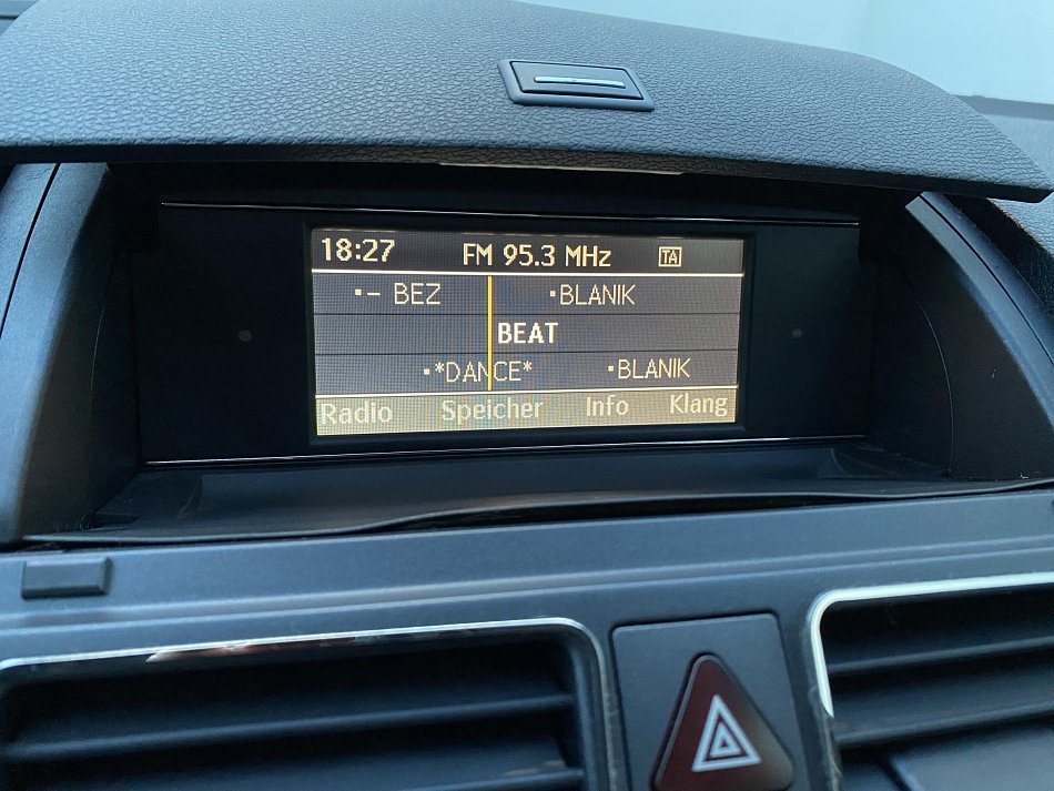 Mercedes-Benz Třída C 1.6T Elegance C180