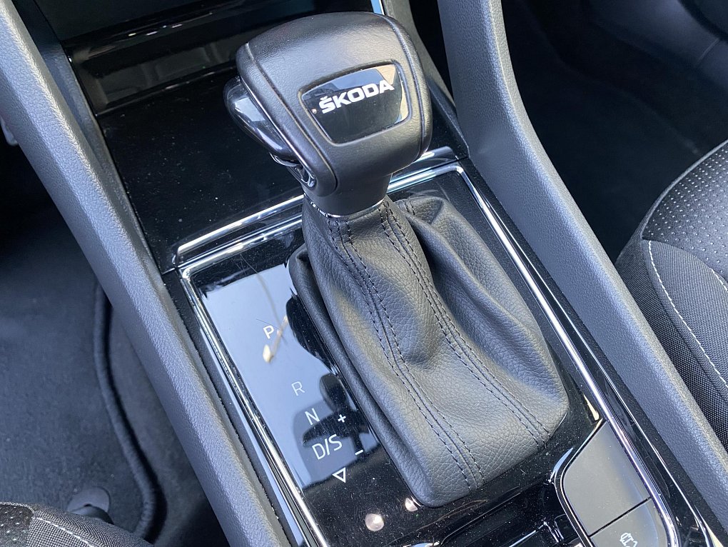 Škoda Karoq 1.5 TSi Tour