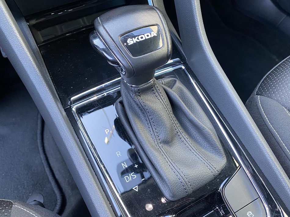 Škoda Karoq 1.5 TSi Tour