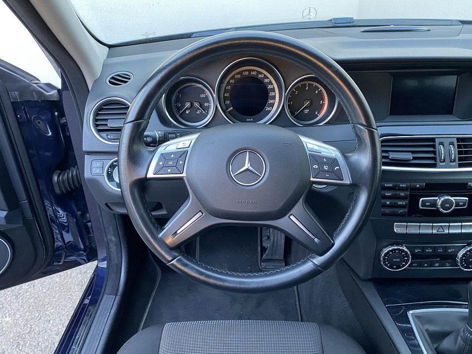 Mercedes-Benz Třída C 2.2 CDI  C220