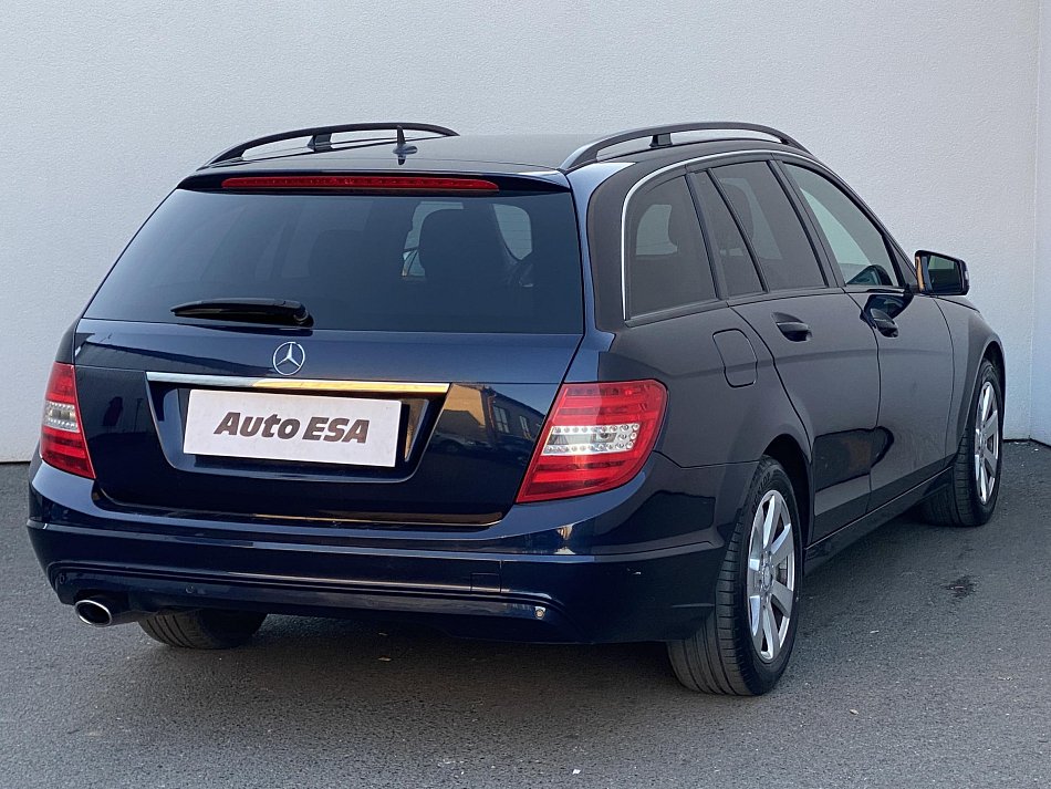 Mercedes-Benz Třída C 2.2 CDI  C220