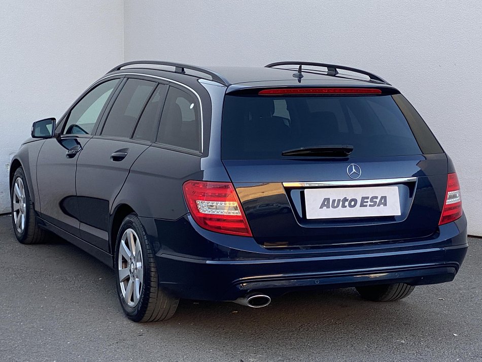 Mercedes-Benz Třída C 2.2 CDI  C220