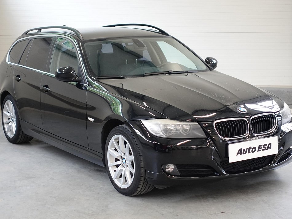 BMW Řada 3 3.0i  330Xi