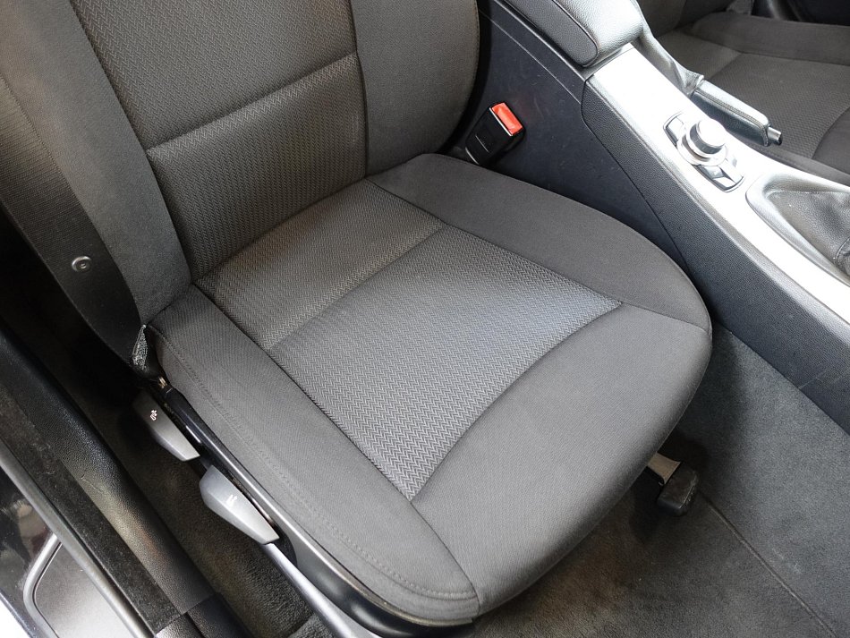 BMW Řada 3 3.0i  330Xi