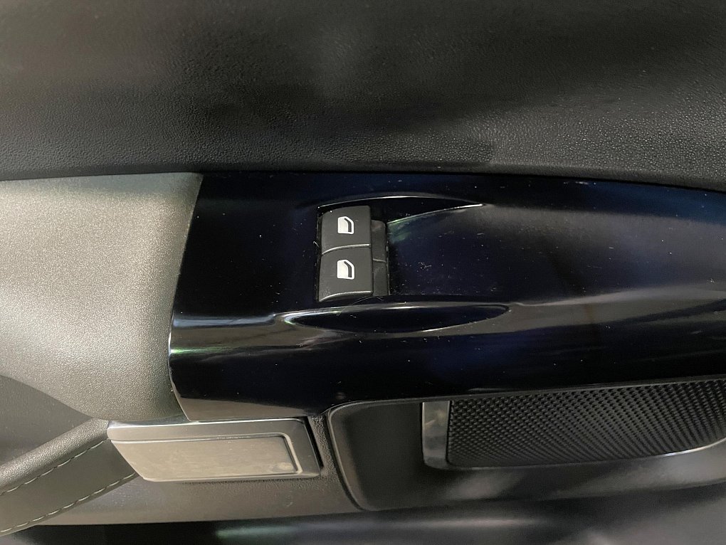 Citroën C4 Cactus 1.2PT Shine