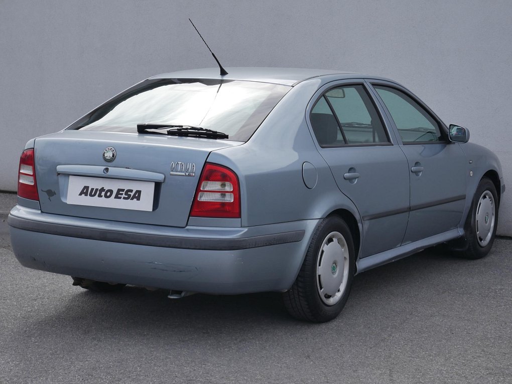 Škoda Octavia 1.6i Elegance