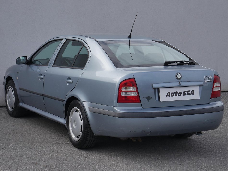 Škoda Octavia 1.6i Elegance