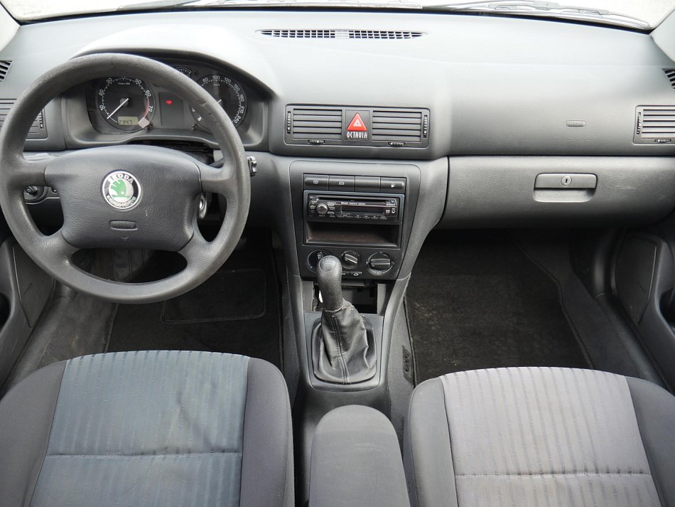 Škoda Octavia 1.6i Elegance