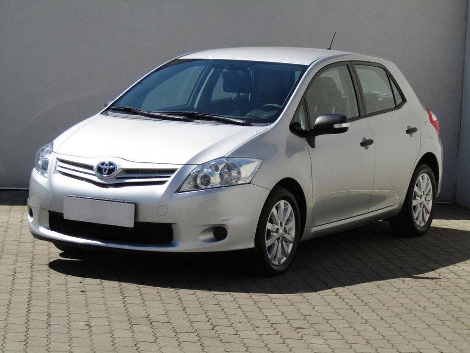 Toyota Auris 1.6 VVT- i 
