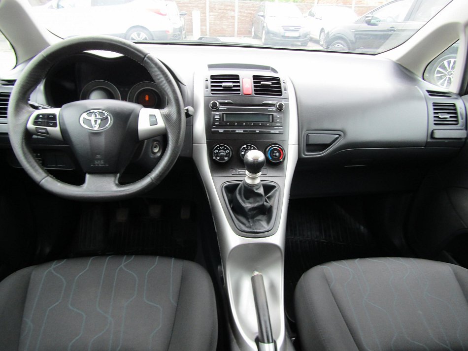 Toyota Auris 1.6 VVT- i 