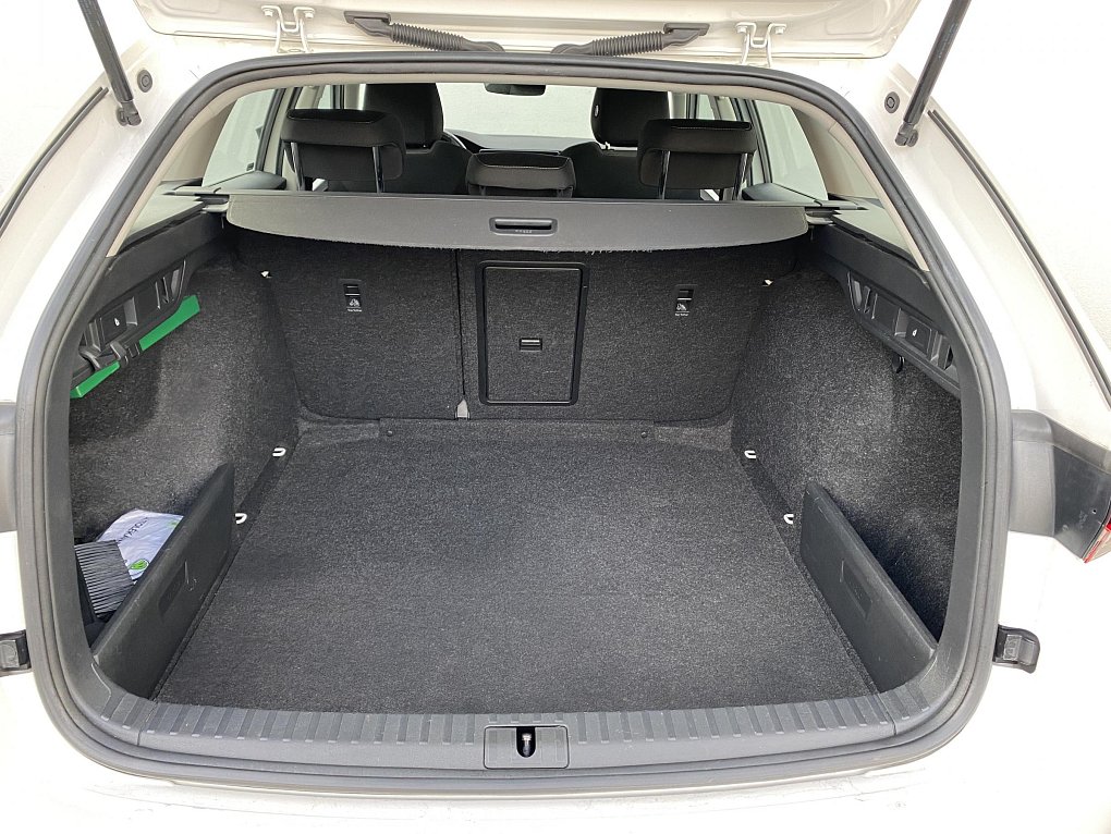 Škoda Octavia IV 1.5 TSi Style