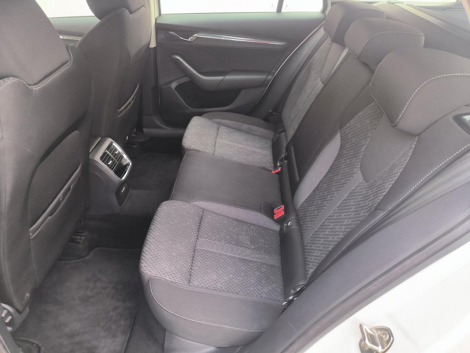 Škoda Octavia IV 1.5TSi Style