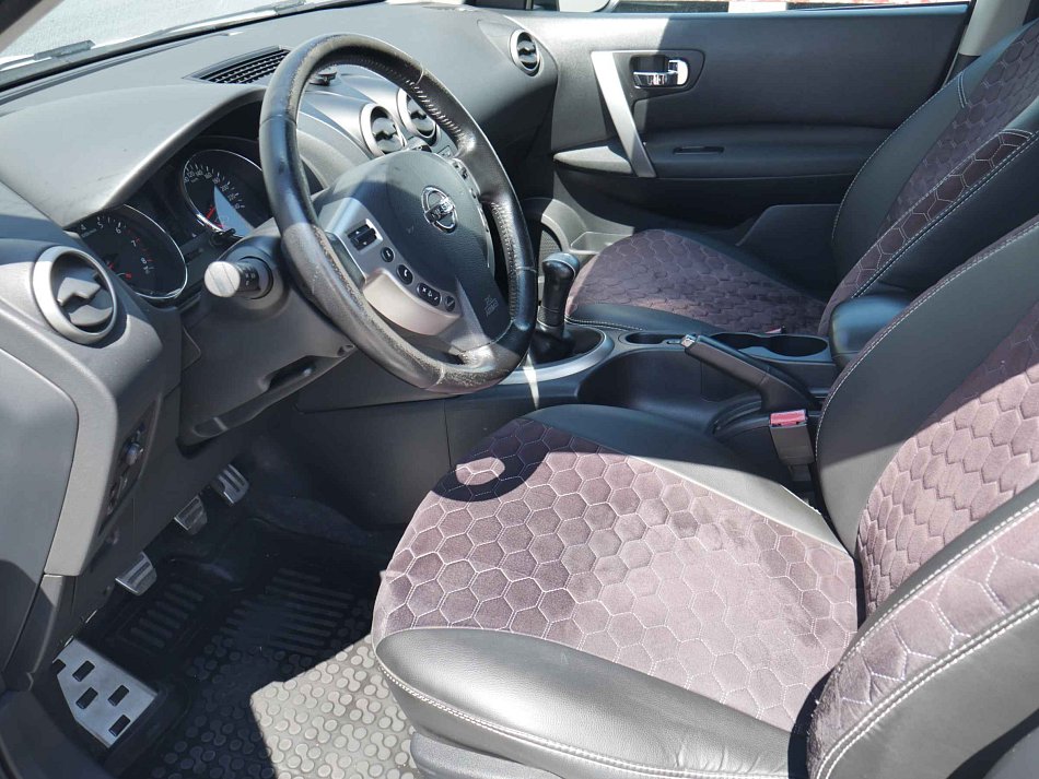 Nissan Qashqai 1.6 16V 