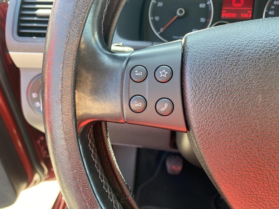 Volkswagen Touran 1.4 TSi 
