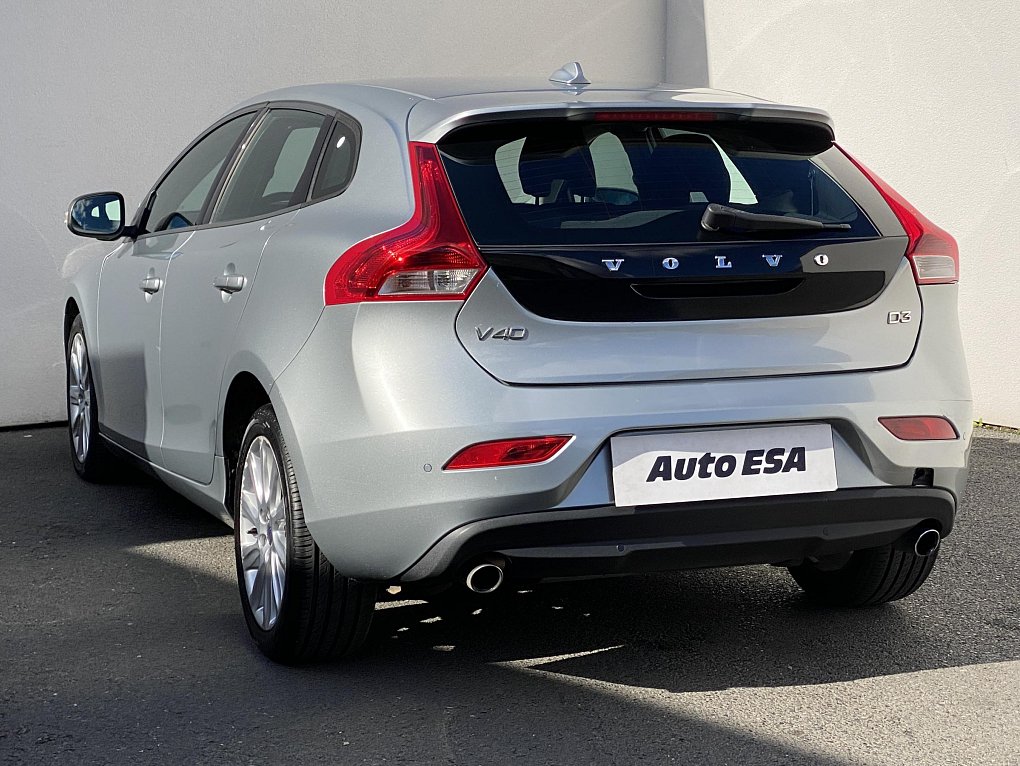 Volvo V40 2.0D 