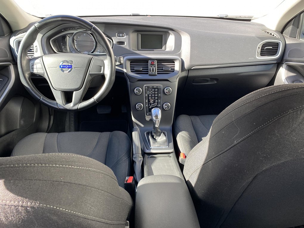 Volvo V40 2.0D 
