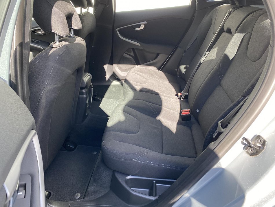Volvo V40 2.0D 