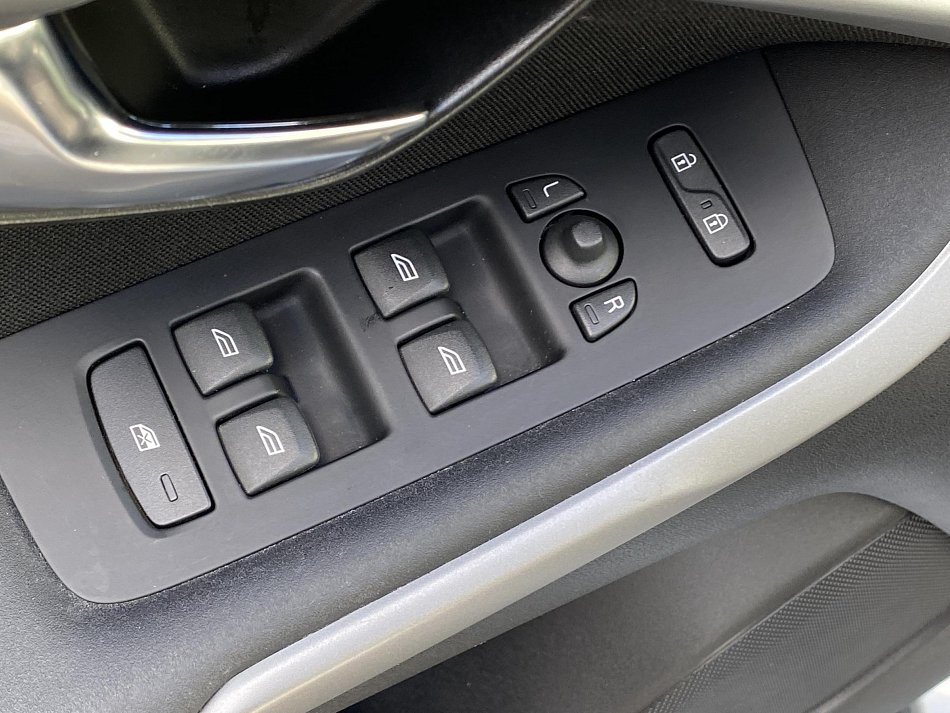 Volvo V40 2.0D 