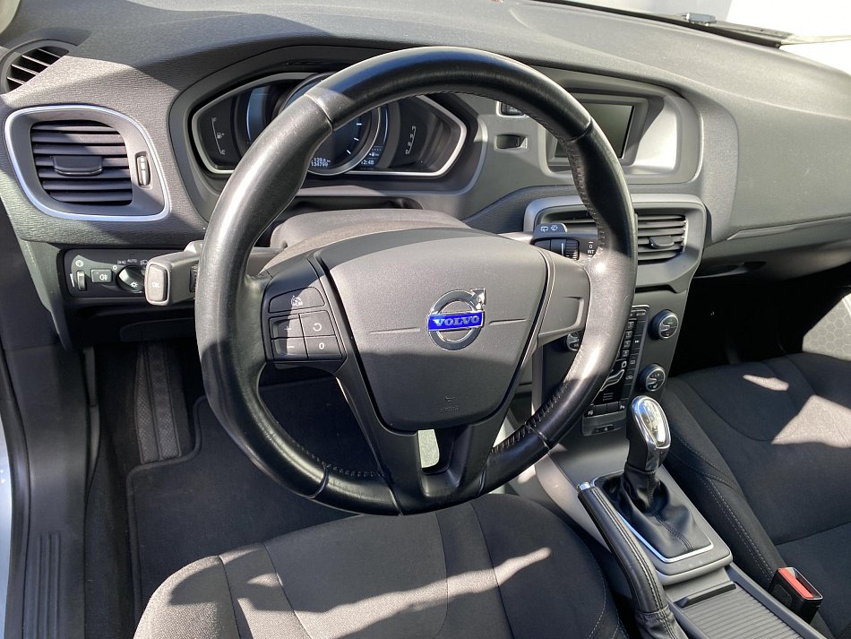 Volvo V40 2.0D 