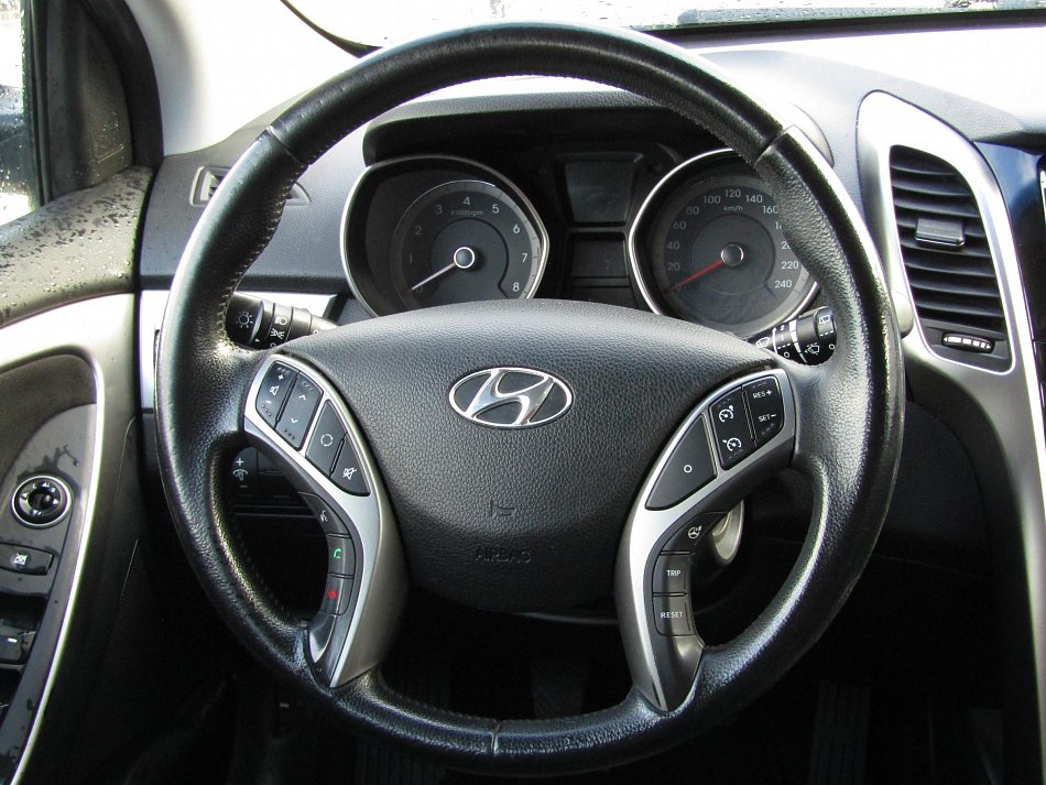 Hyundai I30 1.6i 