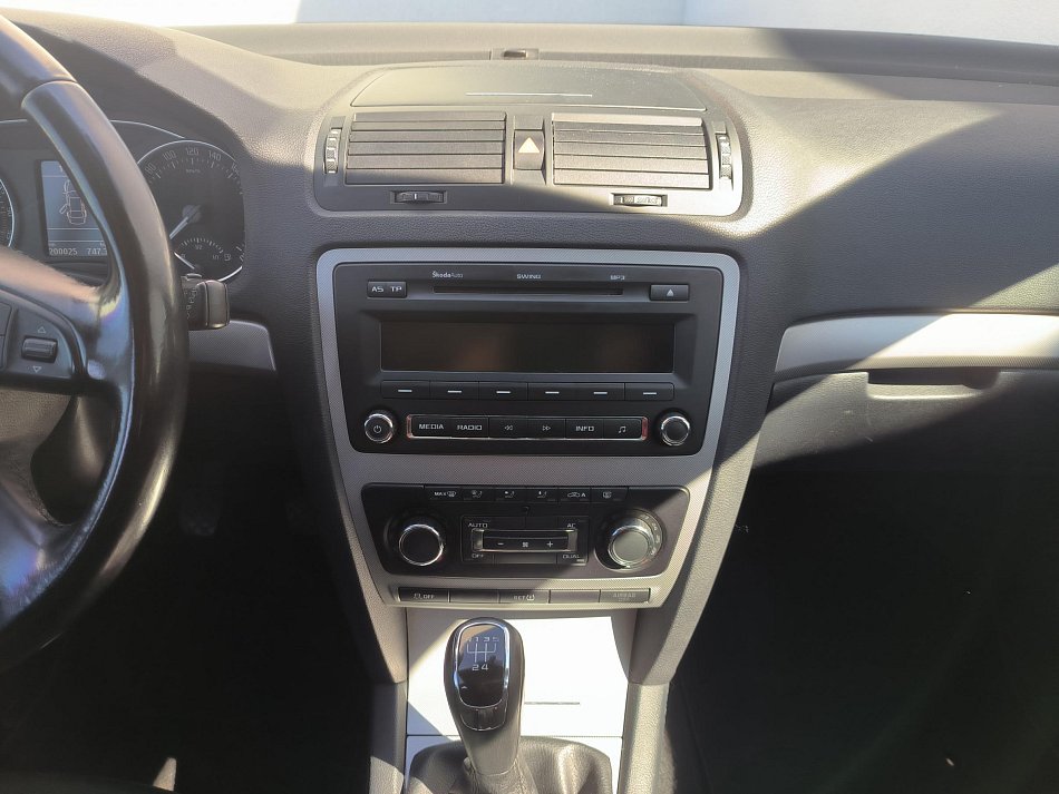 Škoda Octavia II 1.6TDi Elegance