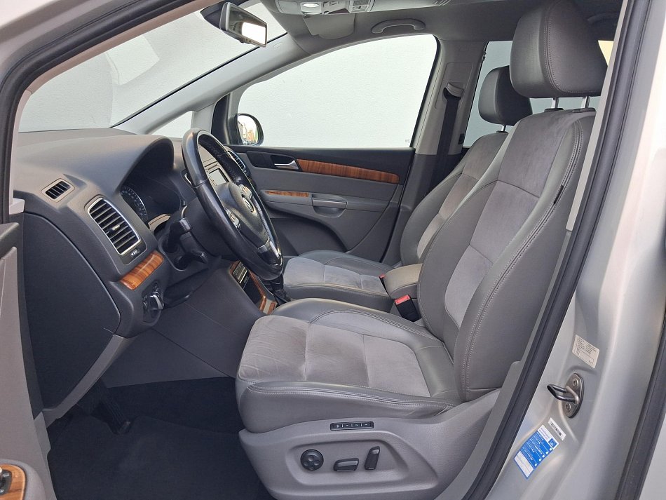 Volkswagen Sharan 2.0TDi 