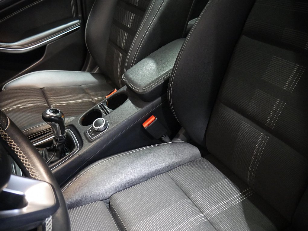 Mercedes-Benz GLA 2.2d  GLA200d