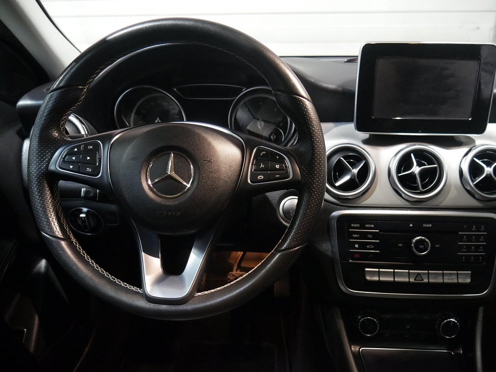 Mercedes-Benz GLA 2.2d  GLA200d