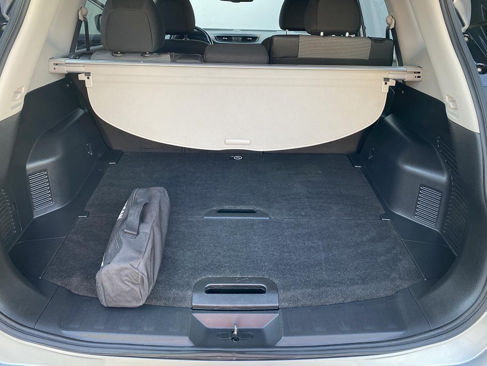 Nissan X-Trail 2.0 D  4x4